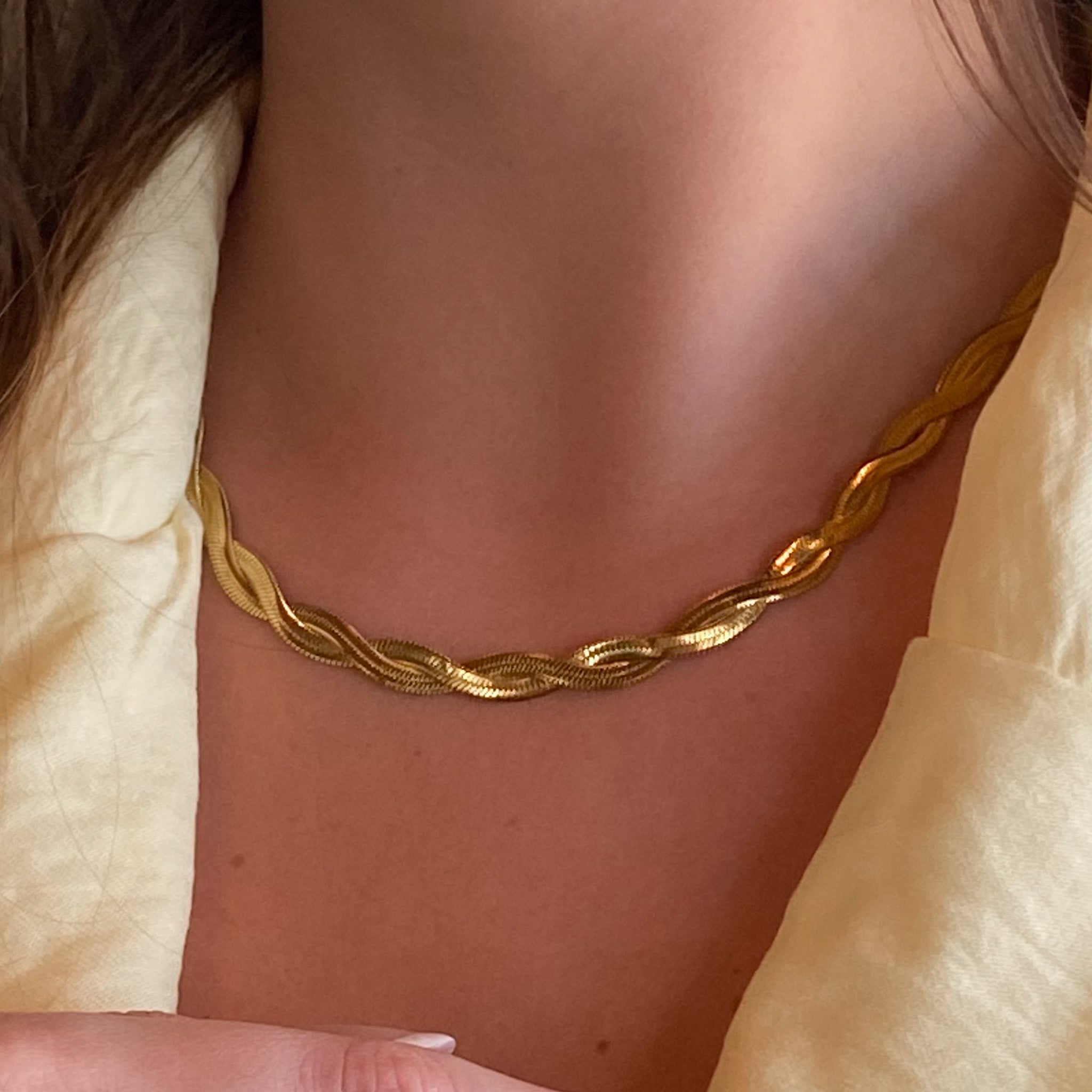 Colar Fita Trançada Dupla Banhado em Ouro 18k