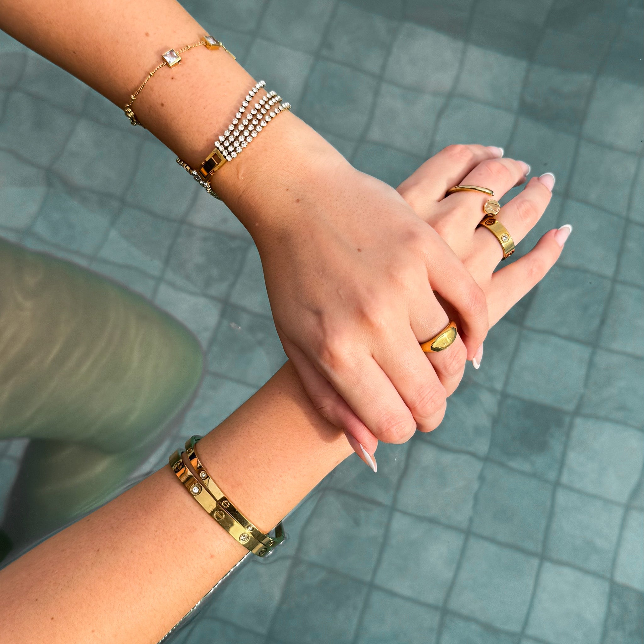 Anel Minimalista Banhado em Ouro 18k