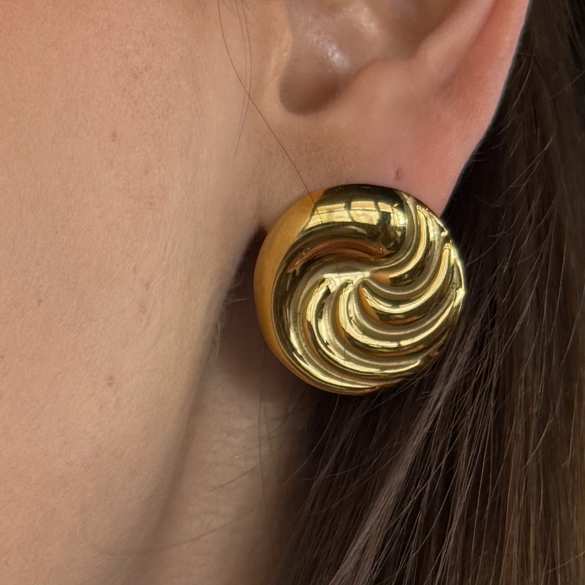 Brinco Luxo Espiral Banhado em Ouro 18k