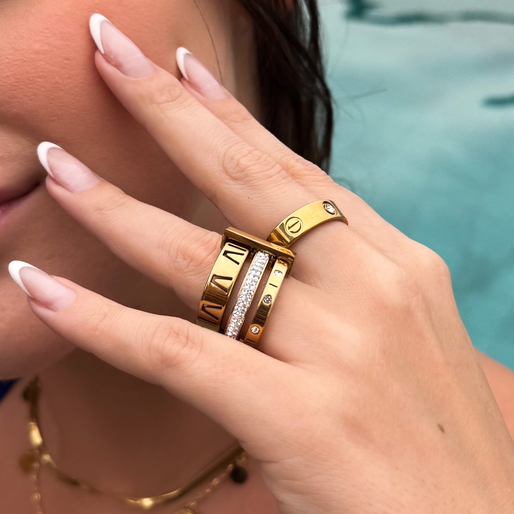 Anel Triplo Romano Banhado em Ouro 18k