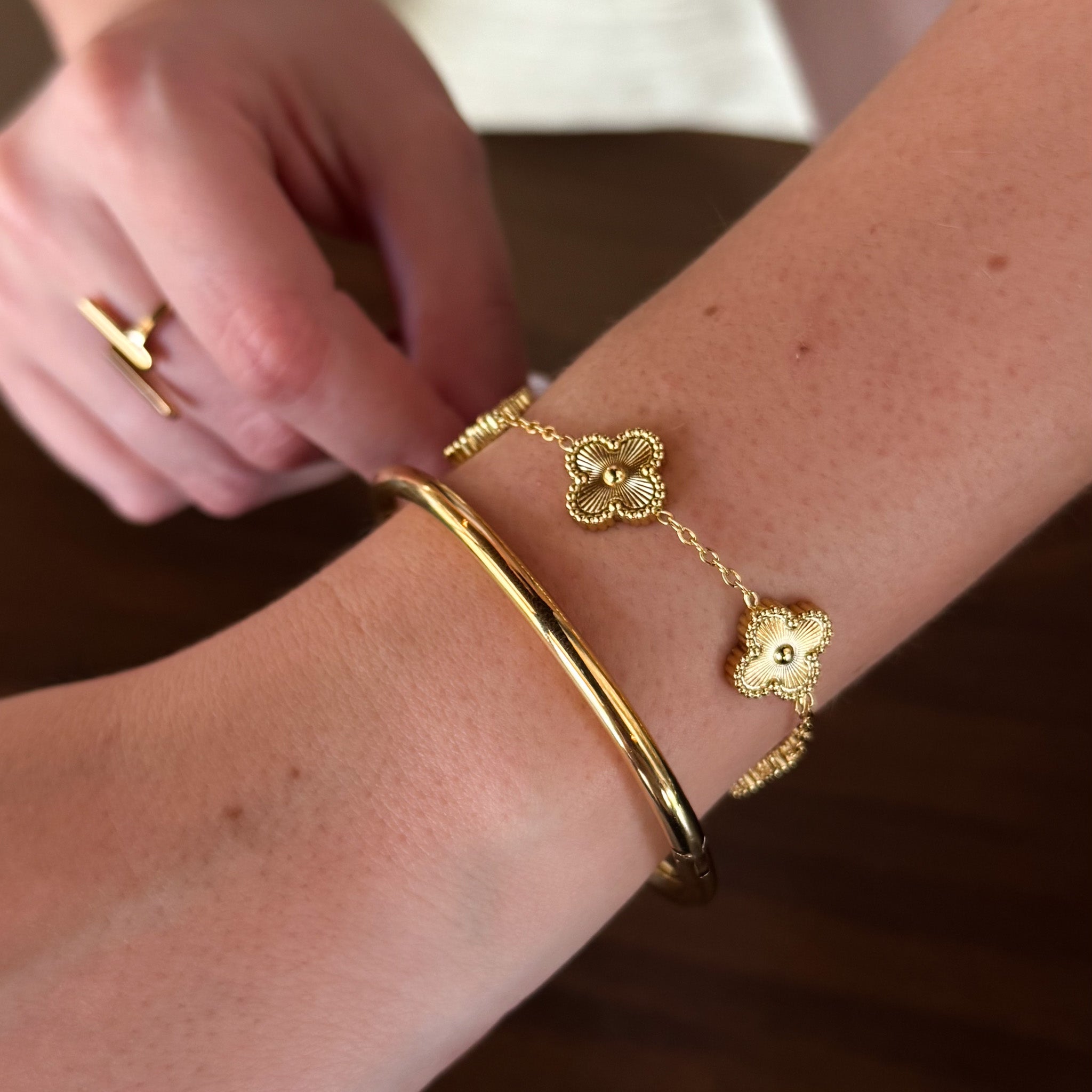 Bracelete Liso Banhado em Ouro 18k