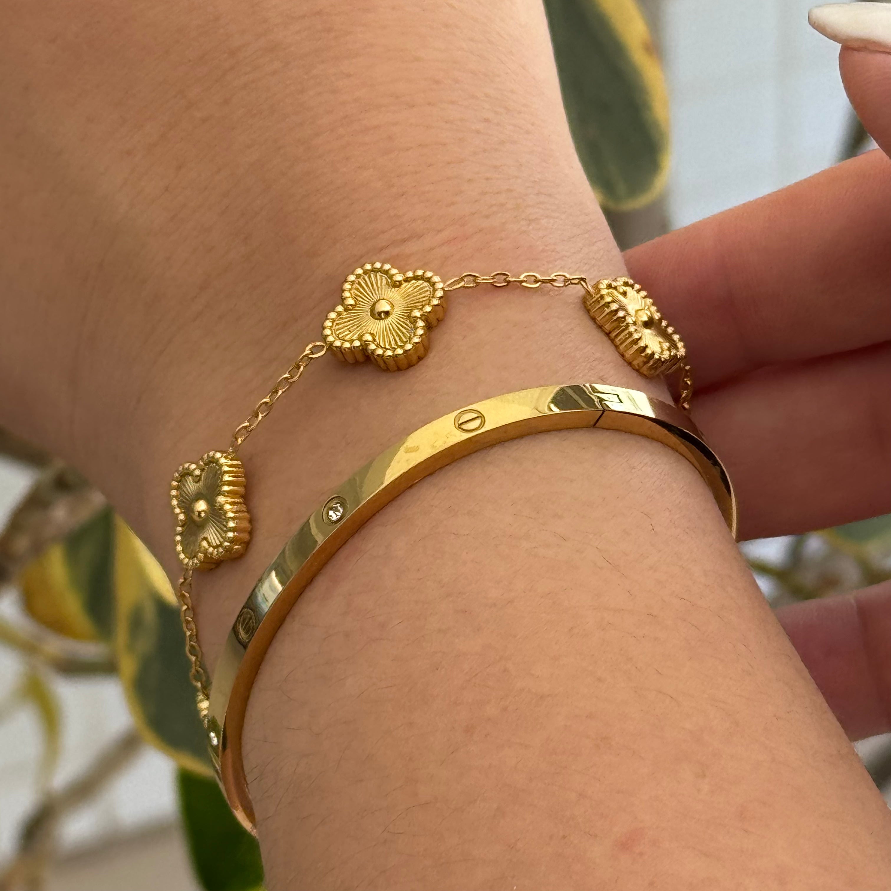 Pulseira Trevo Dourado Banhado em Ouro 18k