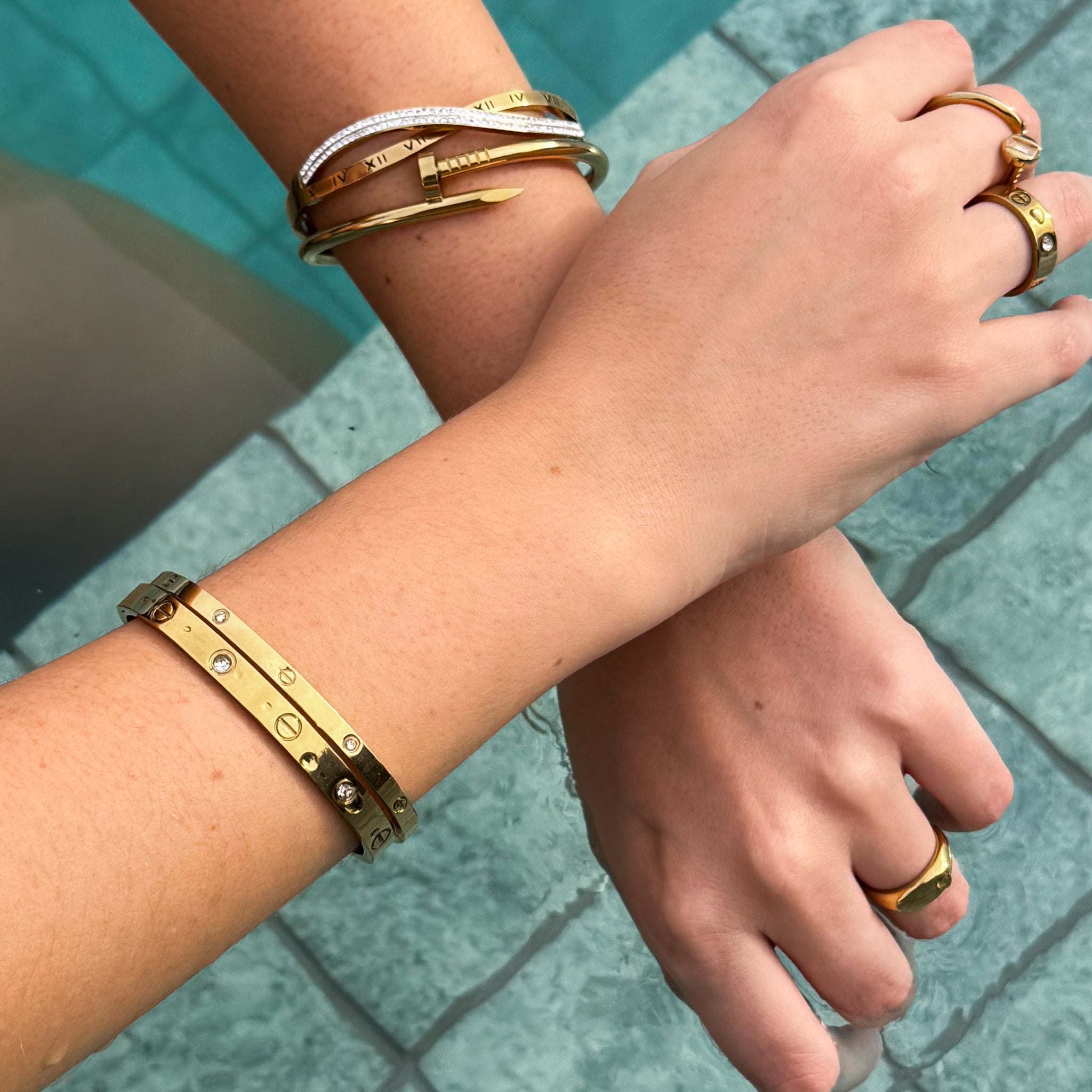 Bracelete Prego Liso Banhado em Ouro 18k