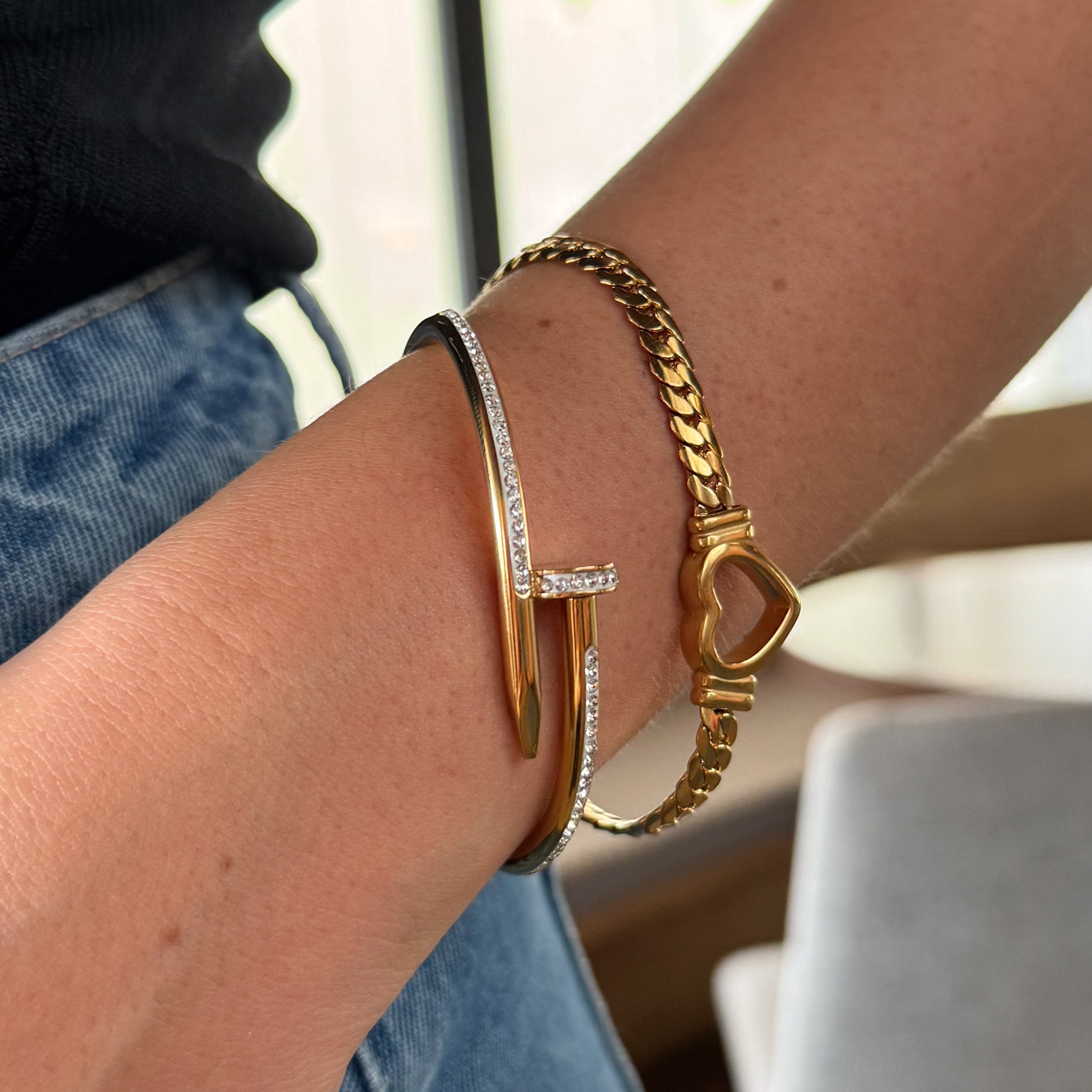 Bracelete Prego Cravejado Banhado em Ouro 18k
