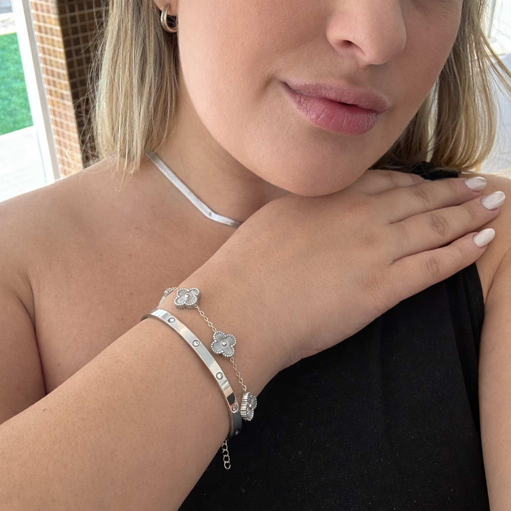 Pulseira Trevo Prateada Banhado em Prata