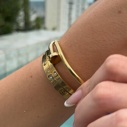 Bracelete Prego Liso Banhado em Ouro 18k