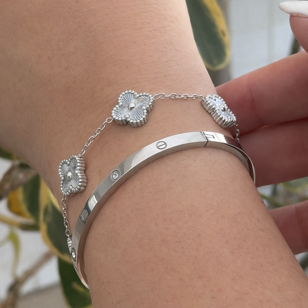Pulseira Trevo Prateada Banhado em Prata