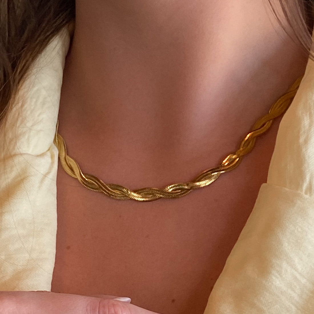 Colar Fita Trançada Dupla Banhado em Ouro 18k