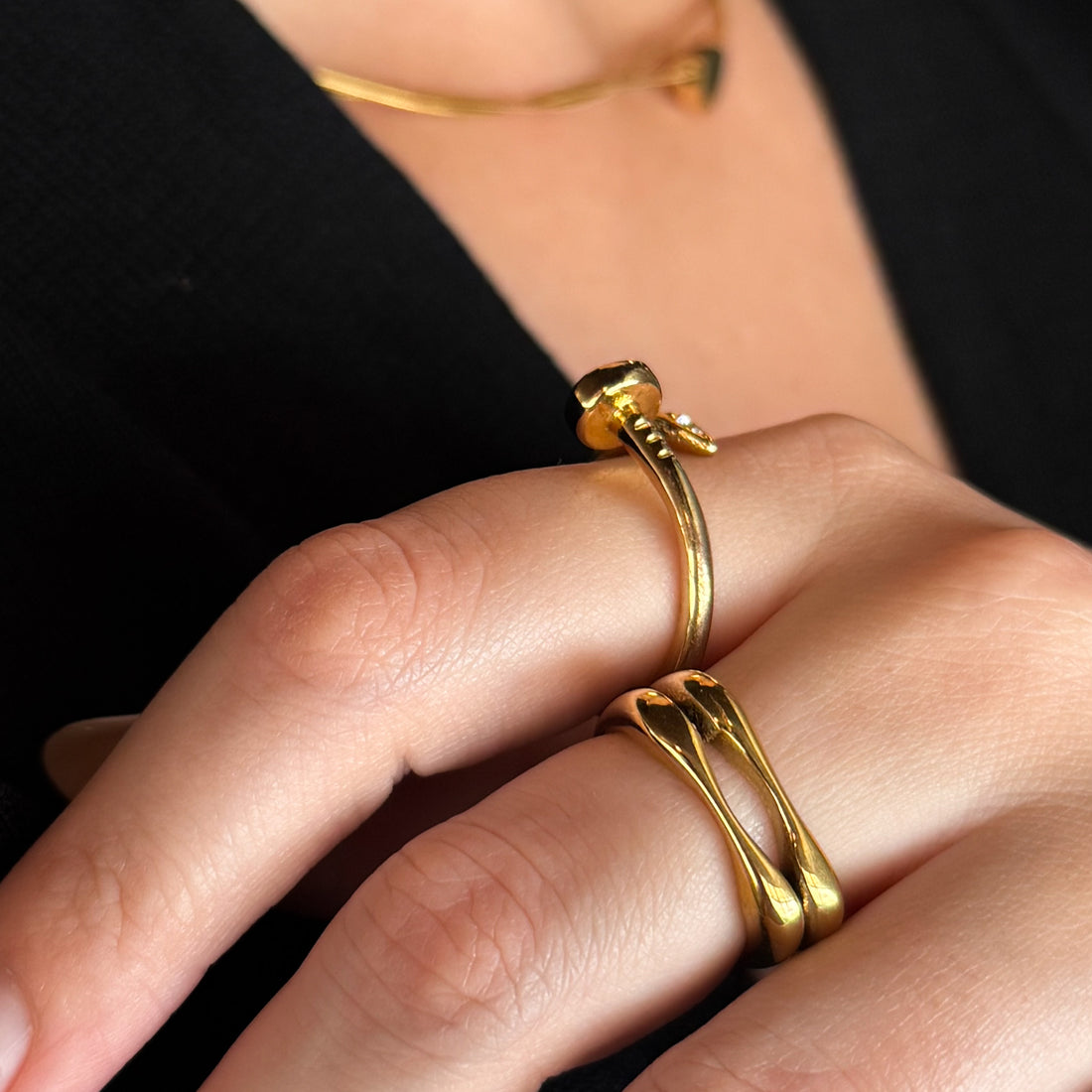 Anel Duplo Vazado Banhado em Ouro 18k